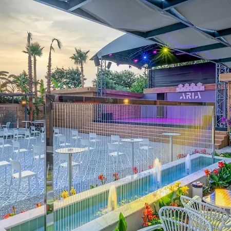 Aria & Ultra Konaklı