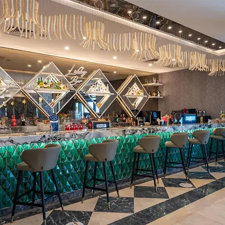 فندق Aria & Ultra