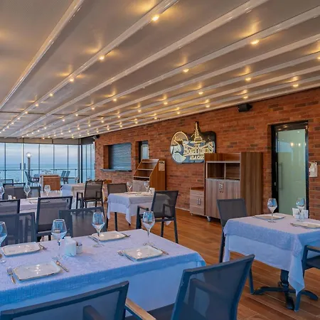 Otel Aria & Ultra 5*