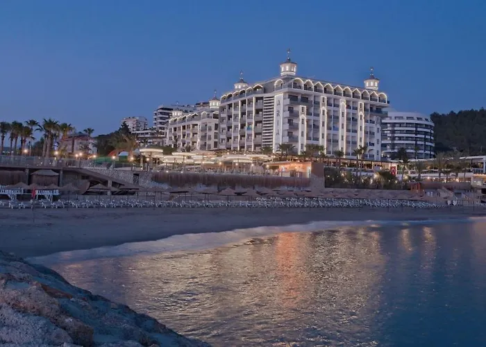 מלון Aria & Ultra