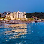 Aria & Ultra Hotel 5*